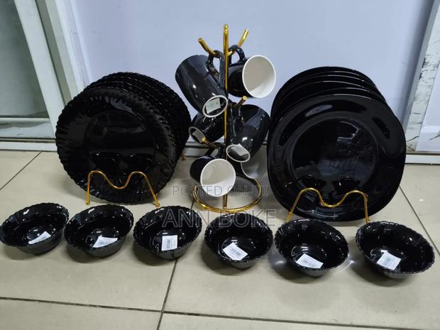 *24 PCS Dinner Set*
6pcs All Black 11" Square Dinner