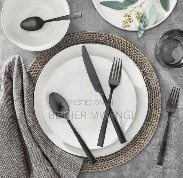 20 PCS High Quality 18/10 Stainless Steel Flatware Set - thumbnail 5