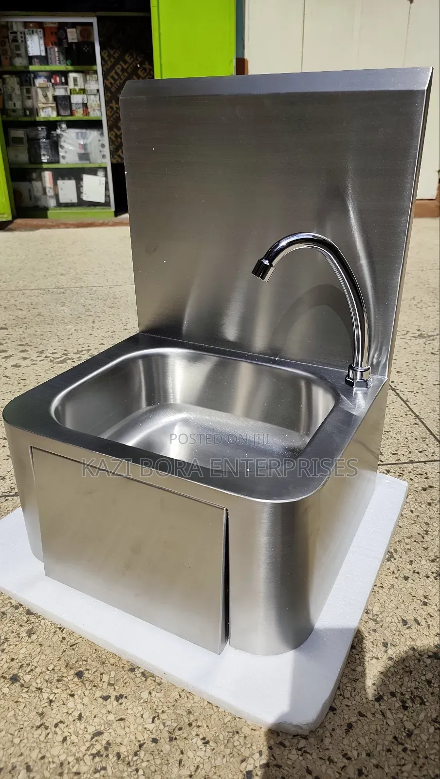 Knee Operated Stainless Steel Hand Wash Sink/Basin