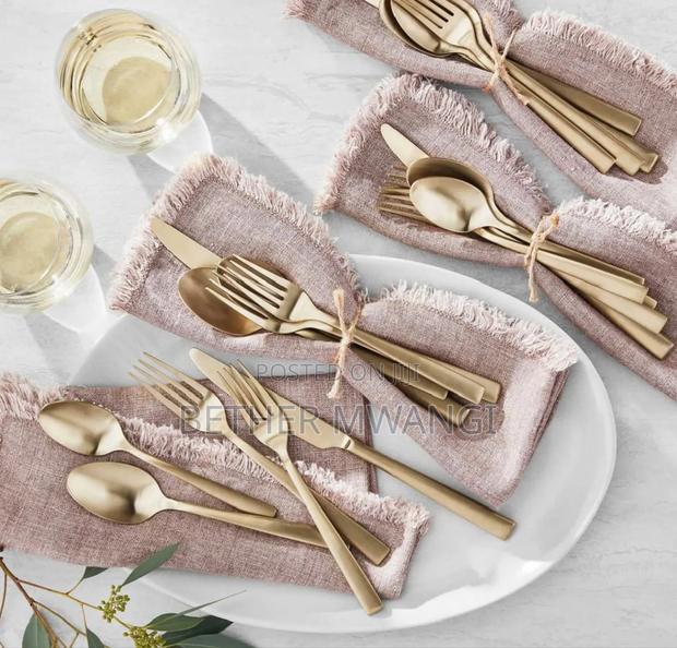 Durable 20 PCS Stainless Steel Flatware Set in Kenya