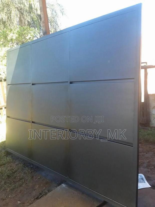 Custom Gates Available - main view