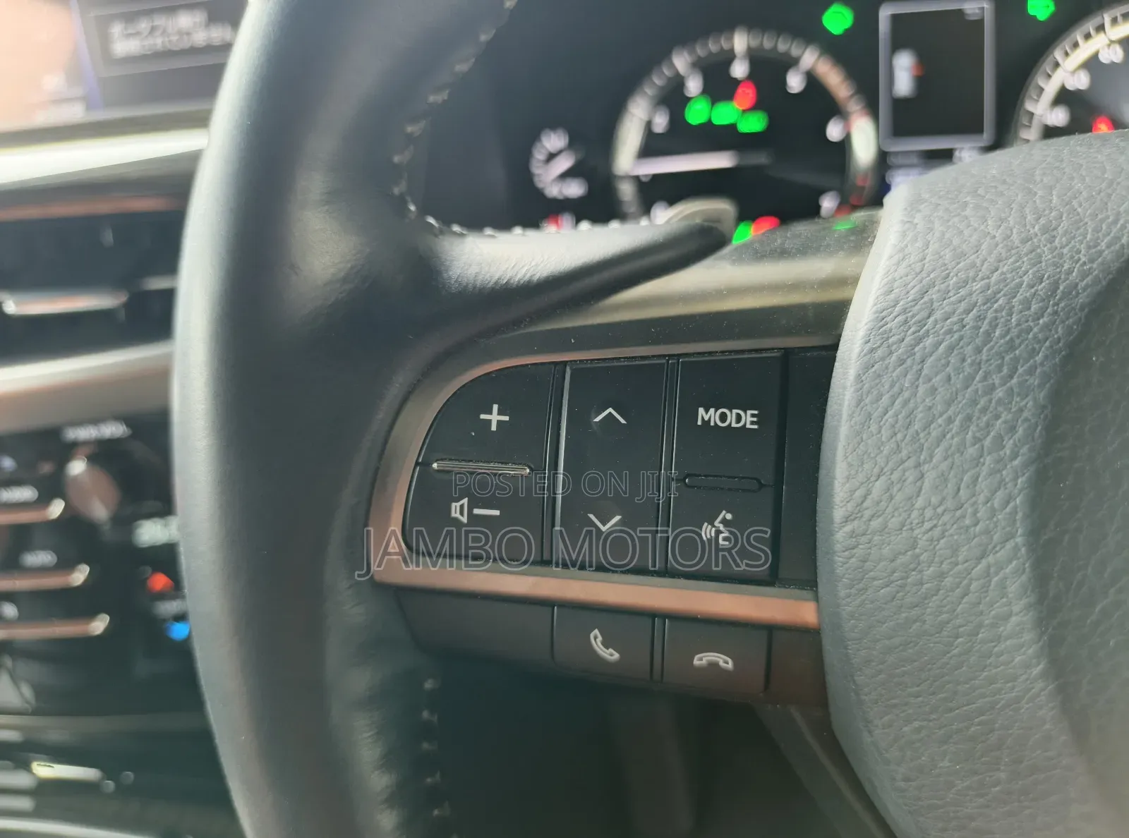 Lexus LX 570 AWD 2019 White