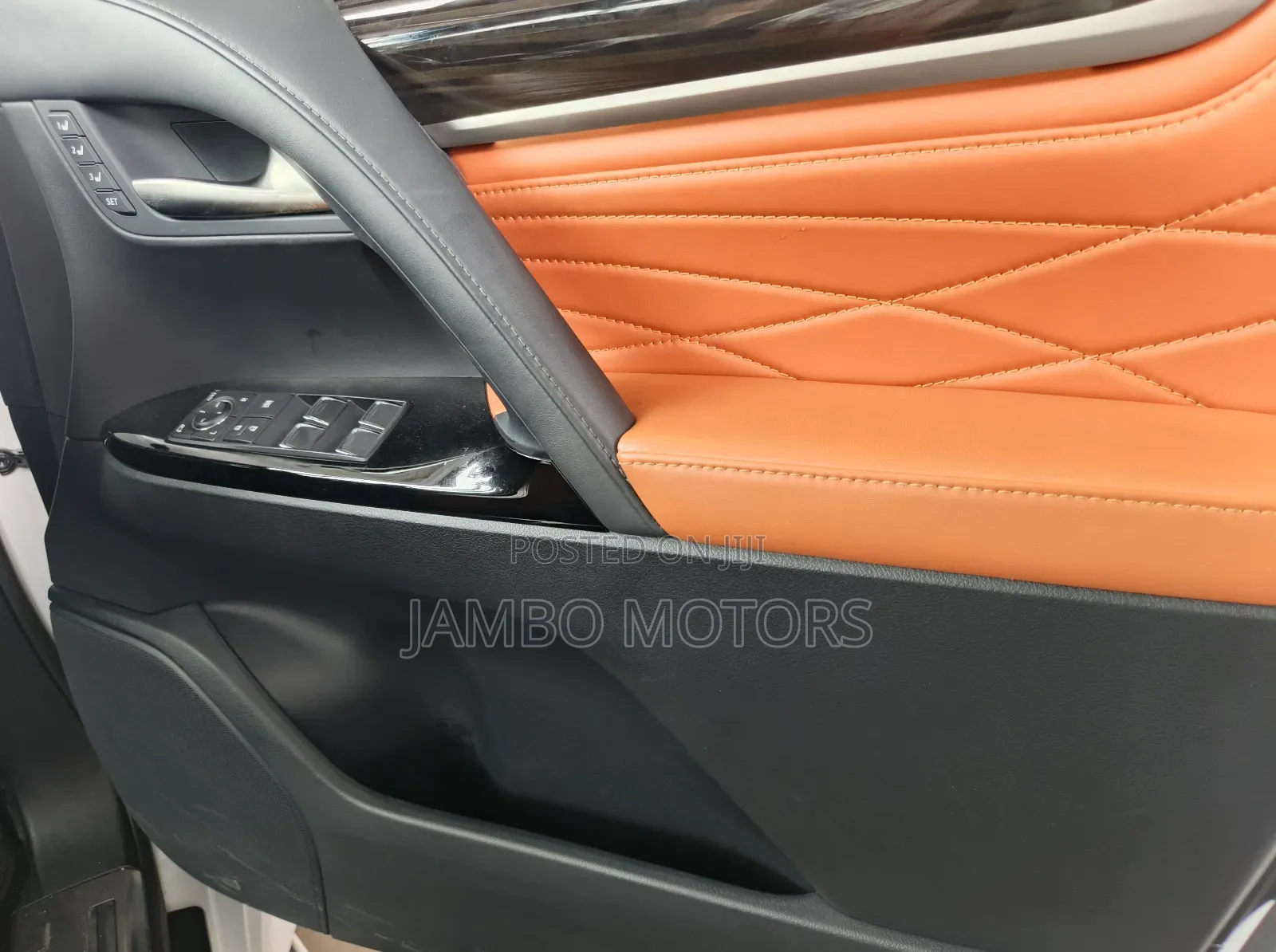 Lexus LX 570 AWD 2019 White