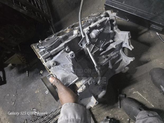 Half Engine 2zr in Voxy/Noah/ Harrier/Auris/Premio