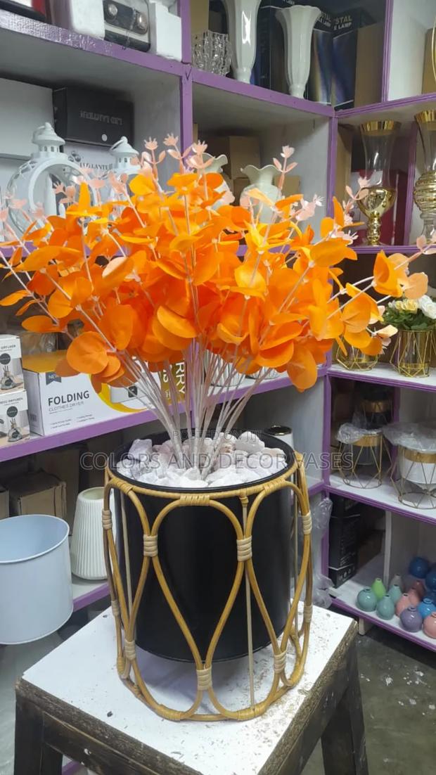 Pretty Centre Piece Variety of Colour