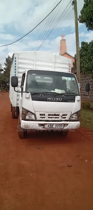 Isuzu NKR Well Maintained and Ready to Work