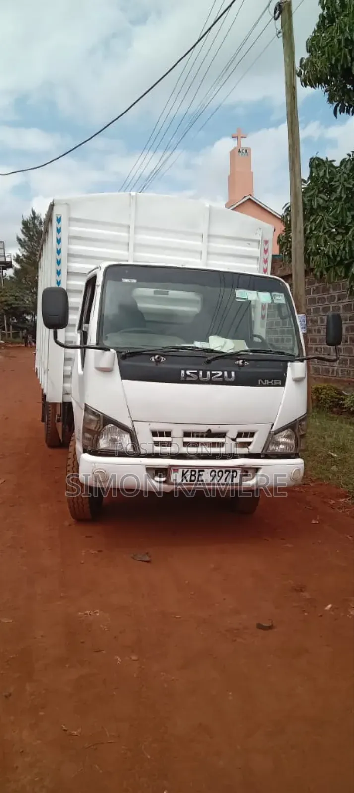 Isuzu NKR Well Maintained and Ready to Work