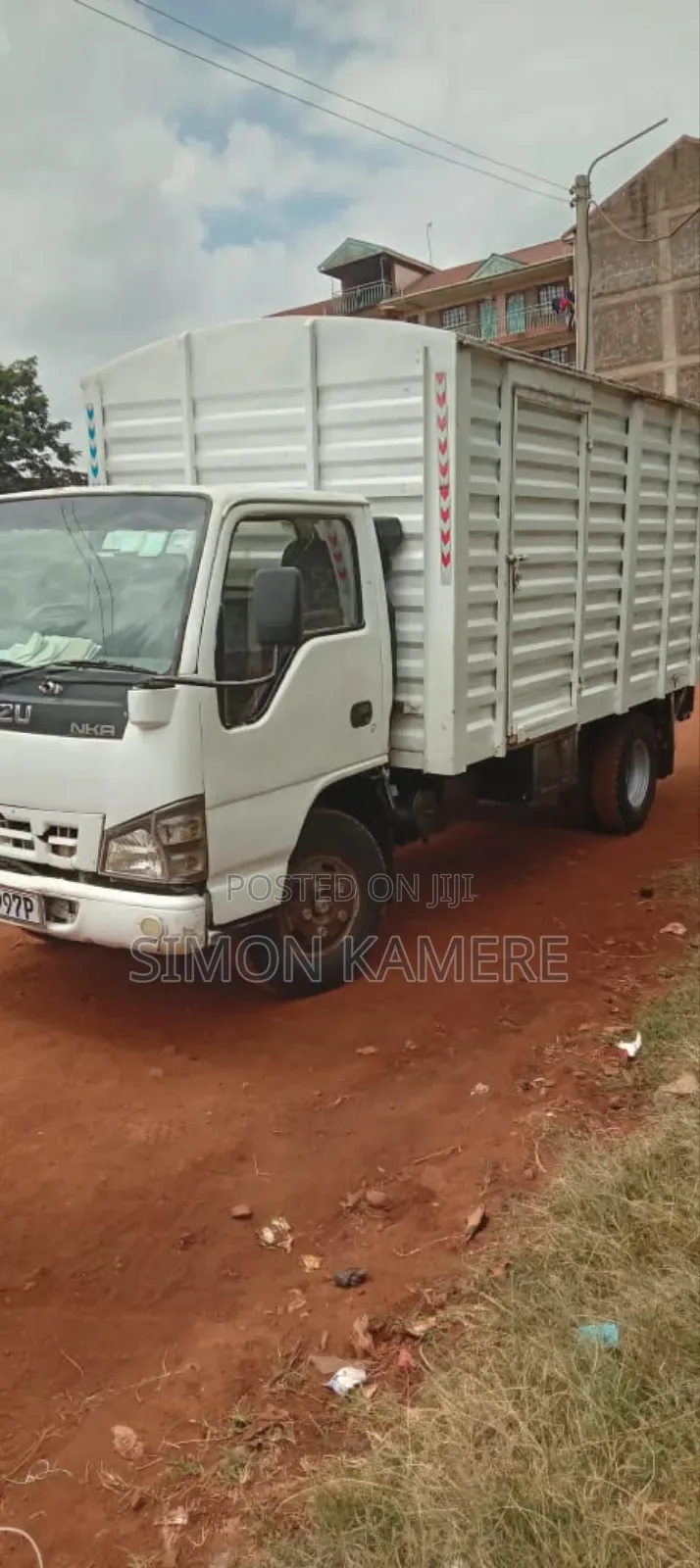 Isuzu NKR Well Maintained and Ready to Work