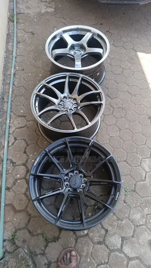 Size 18/5/ Offset Rims.