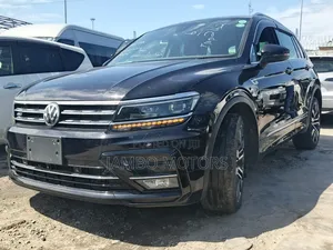 Volkswagen Tiguan 2.0T SEL R-Line AWD 4MOTION 2019 Matt Black