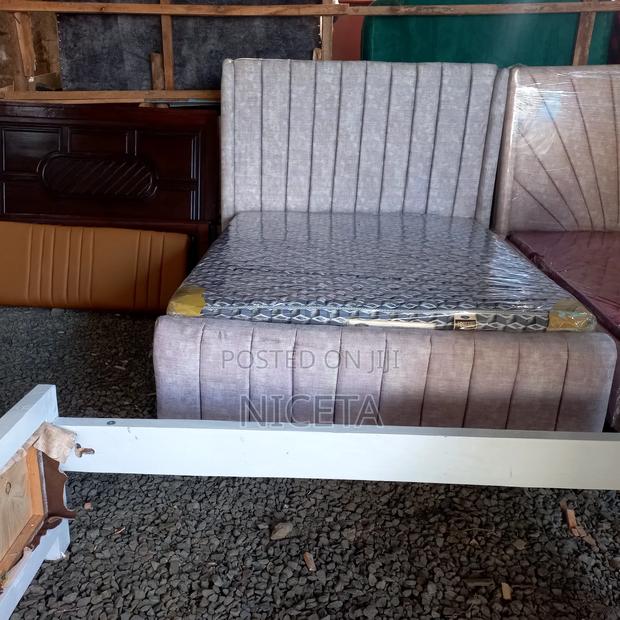 Silver Chester Bed