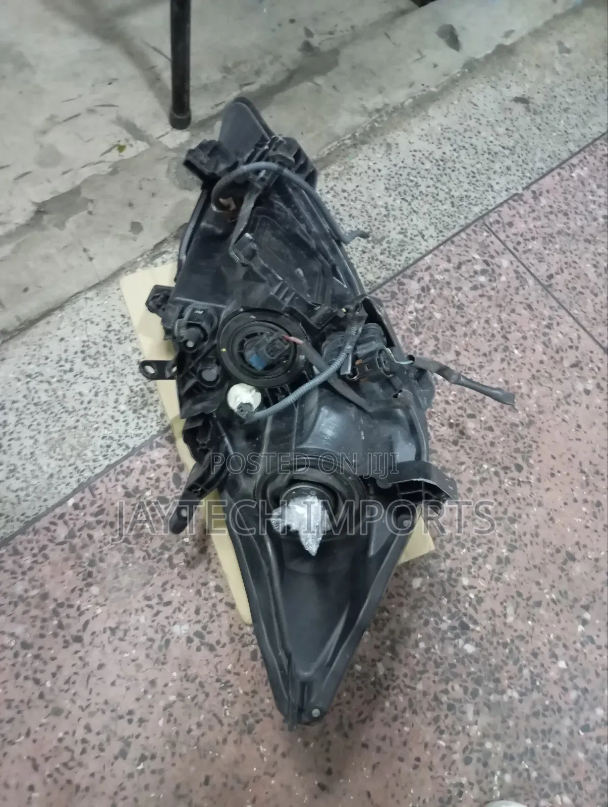 Auris 2010 Non Xenon LHS Headlight
