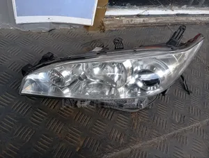 Toyota Wish 2013 Headlight Non Zenon