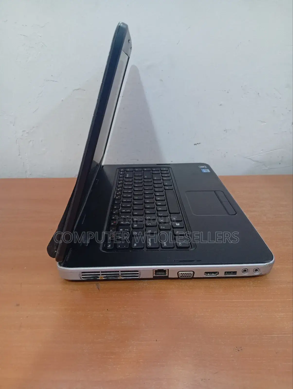 Laptop Dell Vostro 2520 4GB Intel Core I3 HDD 320GB
