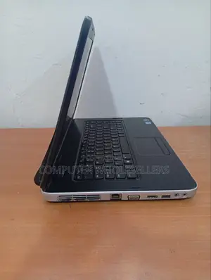 Laptop Dell Vostro 2520 4GB Intel Core I3 HDD 320GB