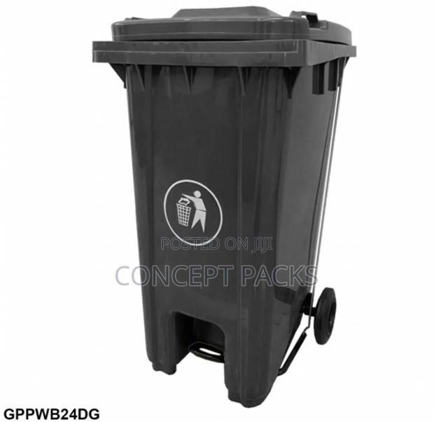 100l Medical Industrial Grade Garbage Bin With Wheels