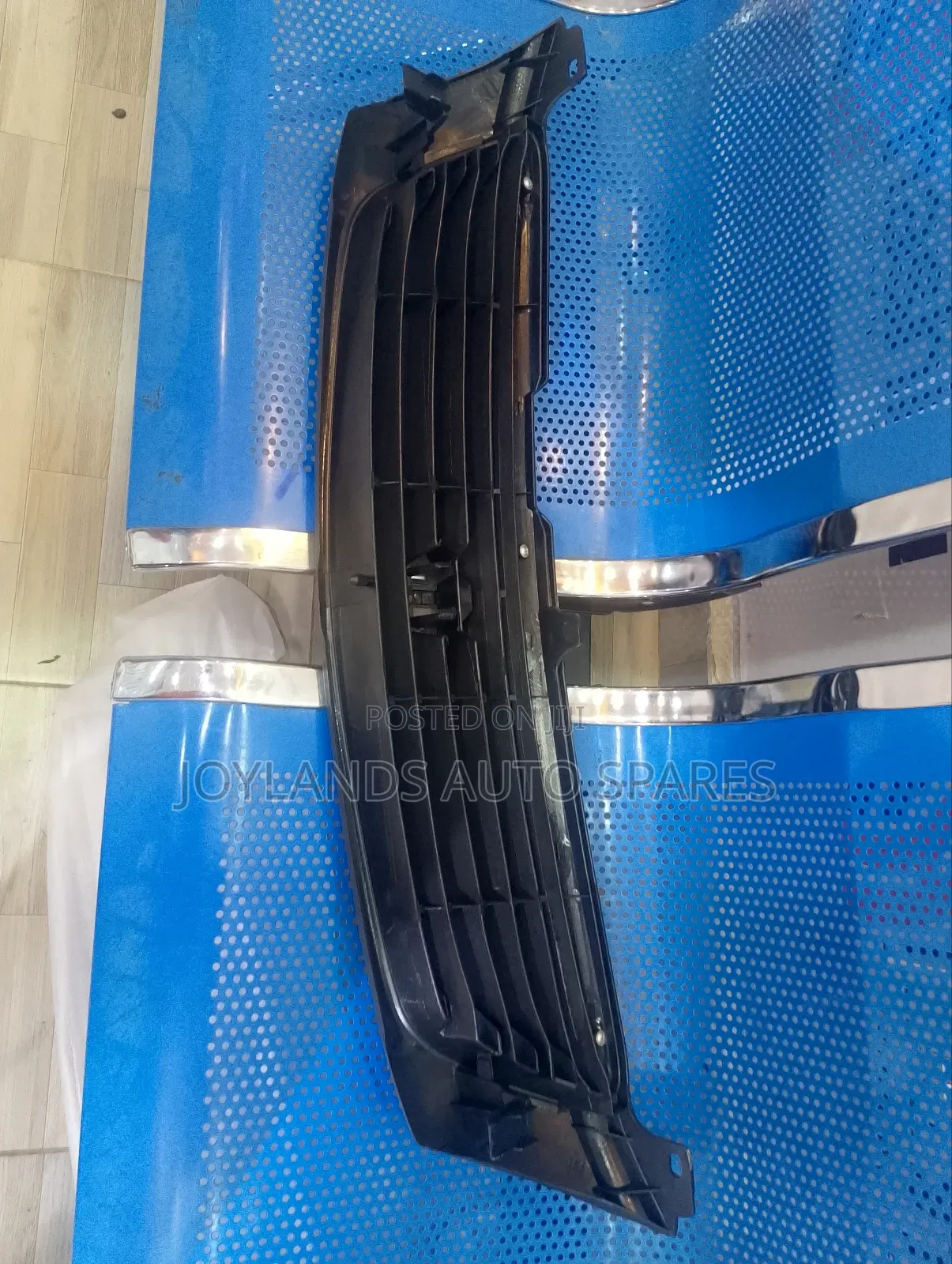Premio Nyoka Grille (Grey In Colour)