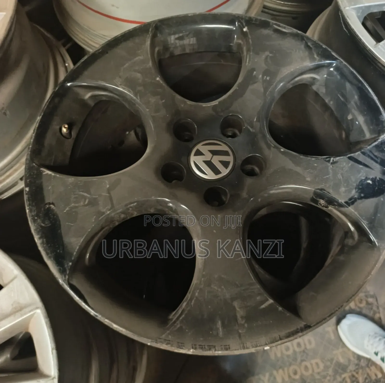 Size 17inch Vw Alloy Rims