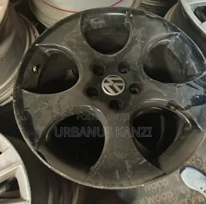 Size 17inch Vw Alloy Rims