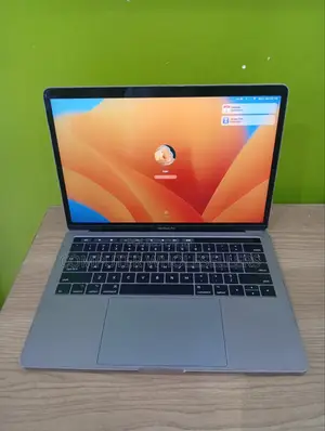 Laptop Apple MacBook Pro 2017 16GB Intel Core I7 SSD 256GB