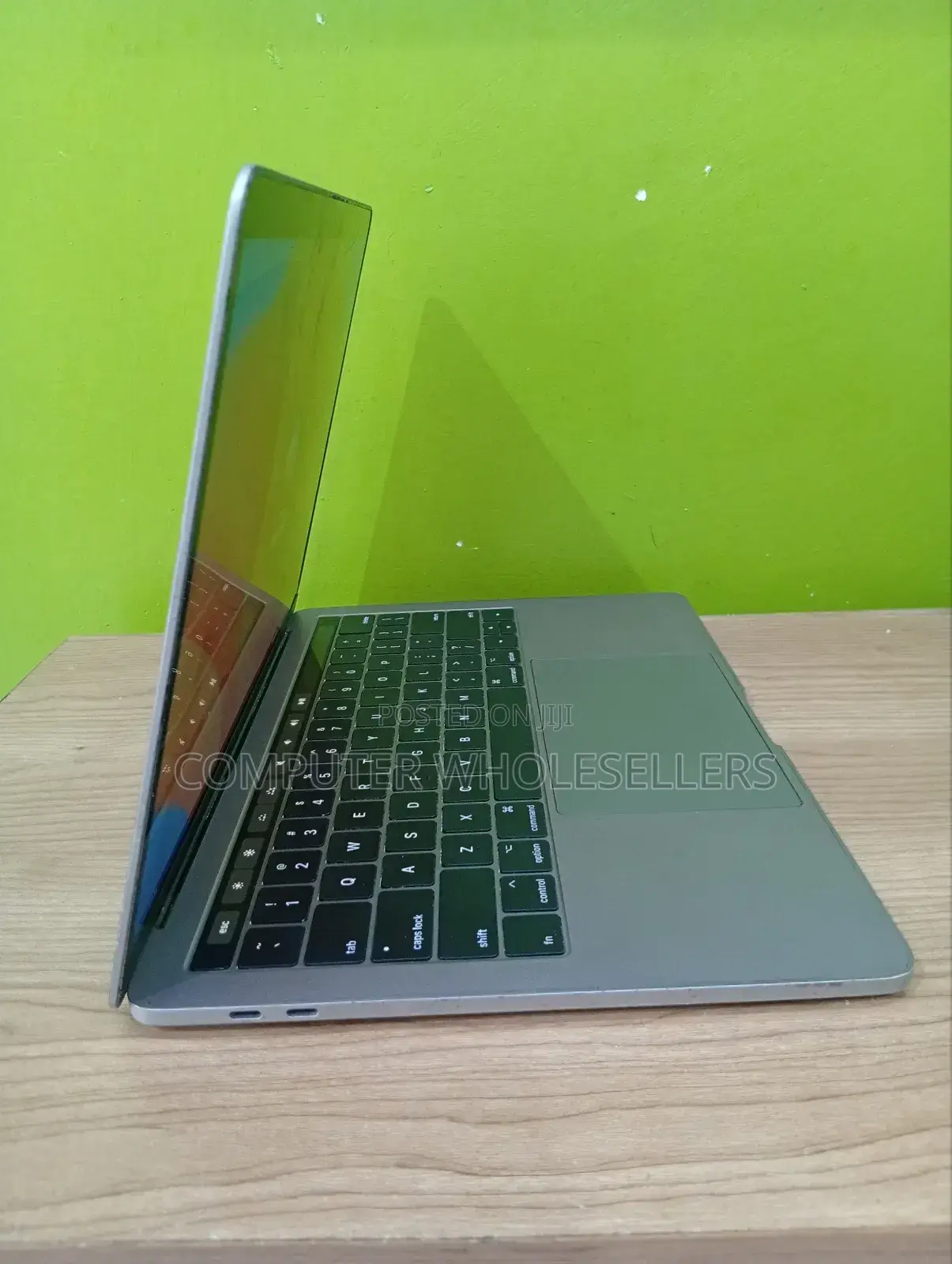 Laptop Apple MacBook Pro 2017 16GB Intel Core I7 SSD 256GB