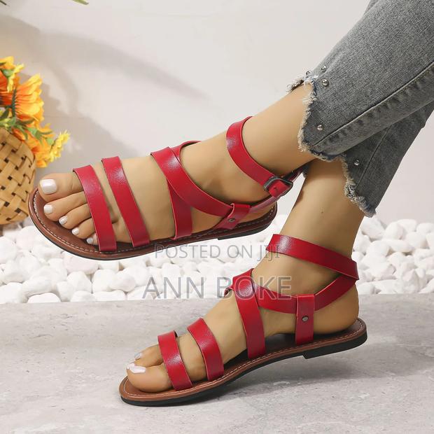 *Ladies Leather Sandals **Sizes 37,43*