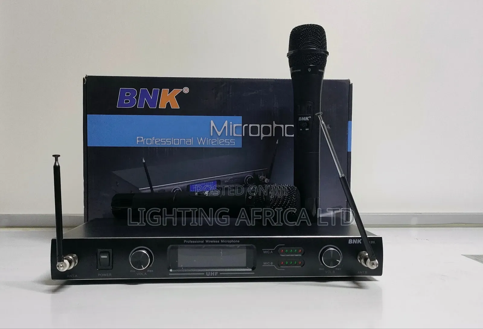 Vocal Uhf Dual BNK Wireless Microphone 150m Frequency Range