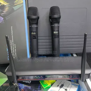 Shure 200 Meters Frequency Range Wireless Microphone