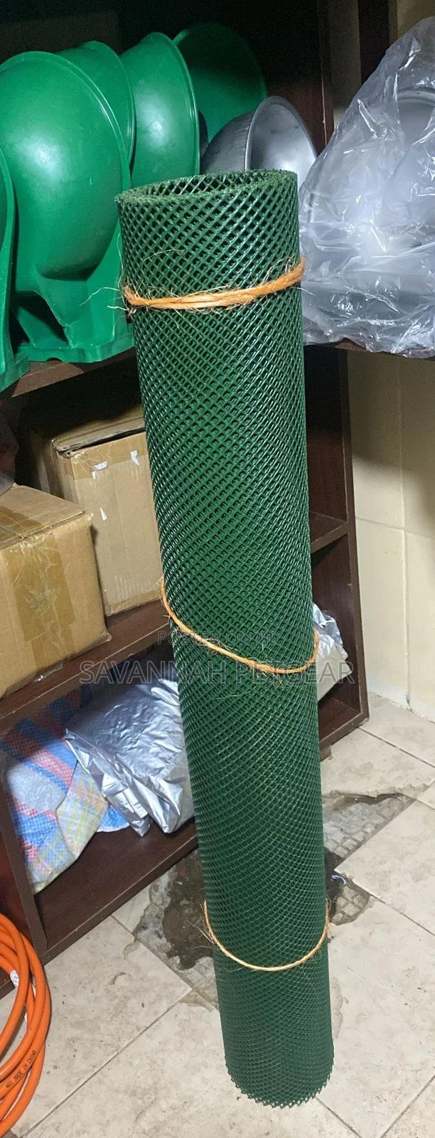 Plastic Poultry Mesh (Small Aperture Size) for Chicks - 1m - thumbnail 2