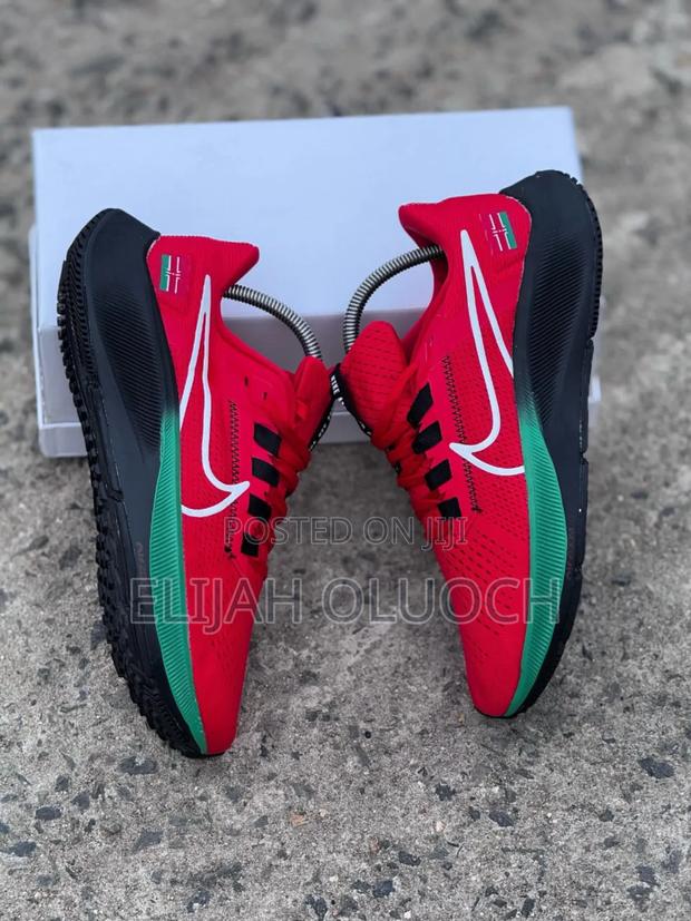 Nike Air (Zoom Pegasus 38) Runners - main view