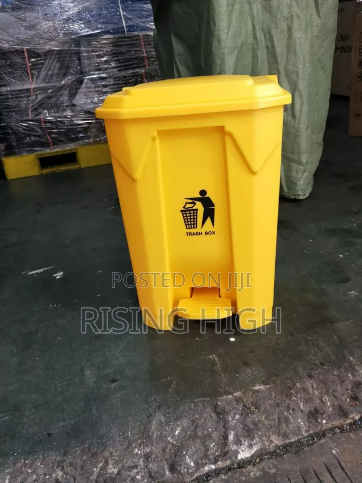 240 L Outdoor Bin With Pedal and Wheels