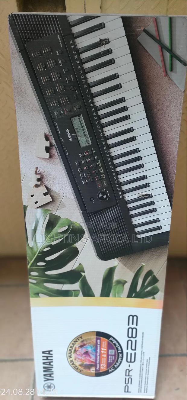 Original Yamaha Keyboard PSR E283 With Power Adapter - thumbnail 2