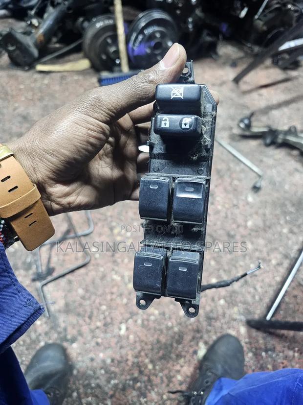 Prado Door Main Switch Control - main view