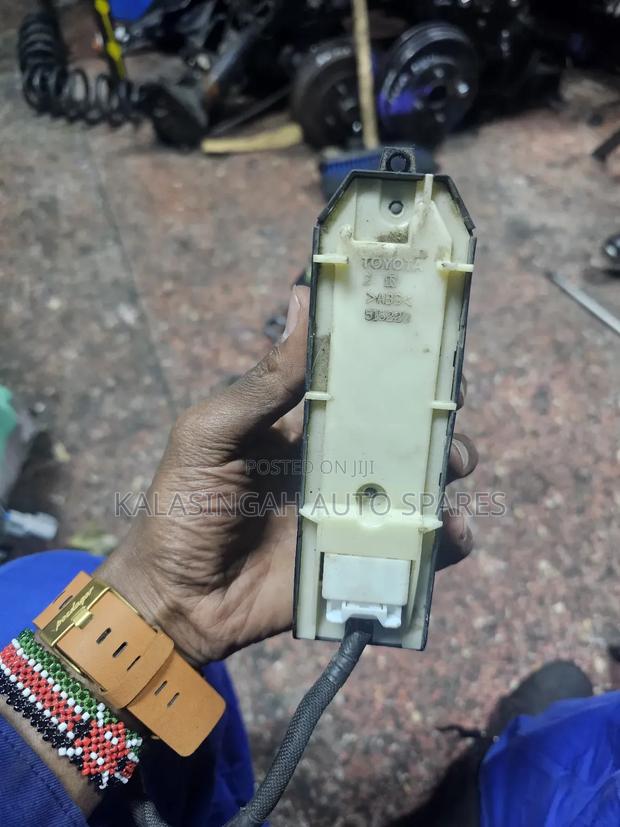 Prado Door Main Switch Control - thumbnail 4