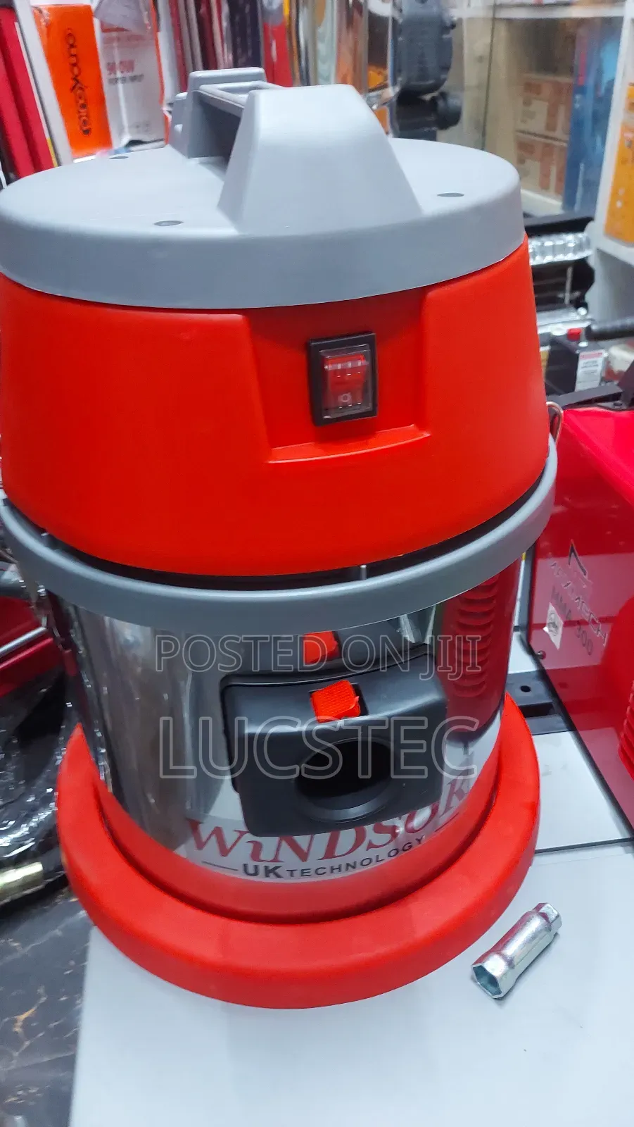Windsor 20liters Vaccume Cleaner