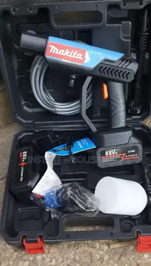 Makita Cordless Car Washer