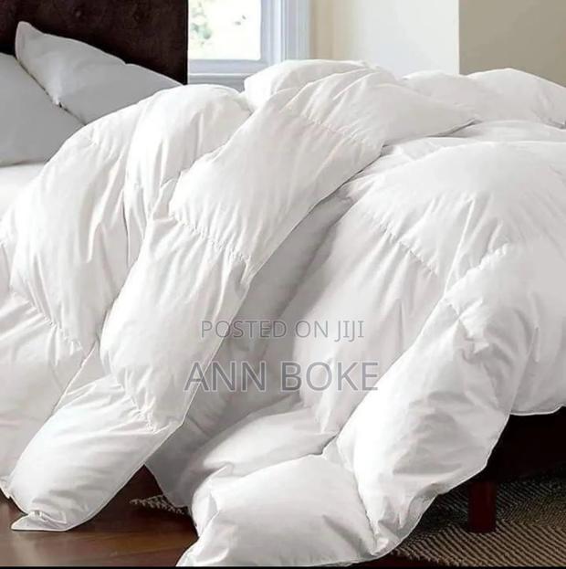 White Beddings Bedsheets Striped 6*6 2 Bedsheets - thumbnail 2