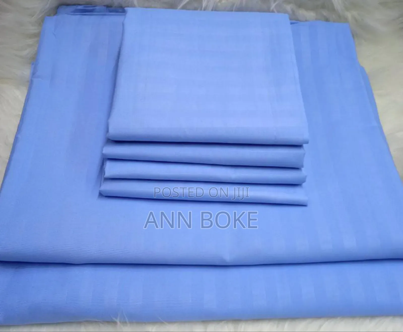 *Cotton Stripped Duvet Cover.* Size: 6x7 Pillowcases: