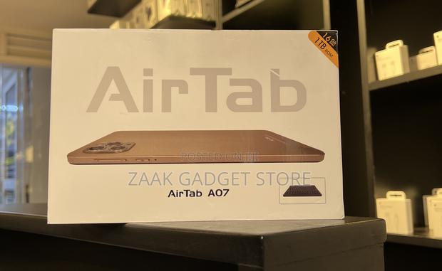 New Tablet 1 TB Blue - main view