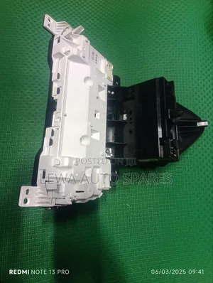 Clock Mazda Demio 2017