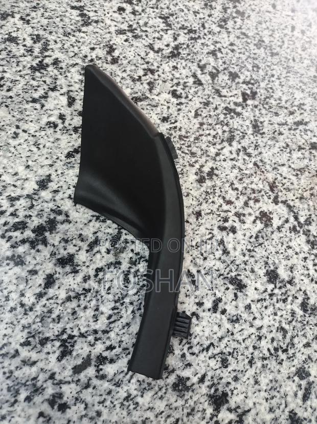 Prado 150 Windscreen Finisher - main view