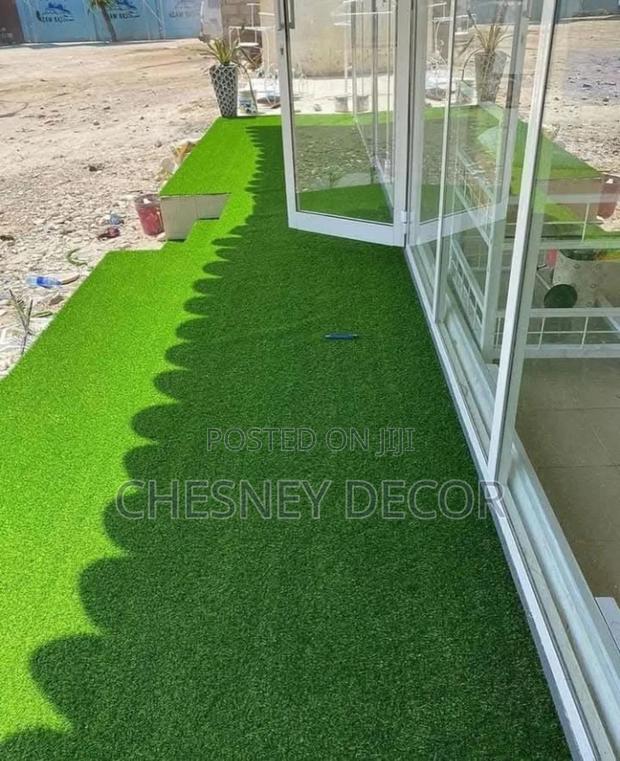 Elegant Grass Carpet Finish - main view