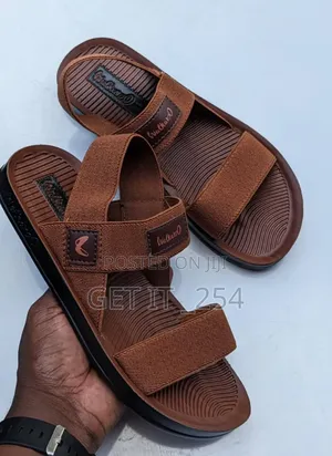 💥💥💥💥

Men Sandals 

Sizes..40---45