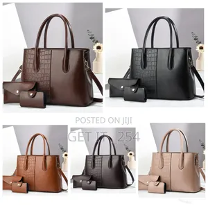 Bags Queen 3 In 1 Handbags Set🔥
S Its A 3 In1 Handbags*