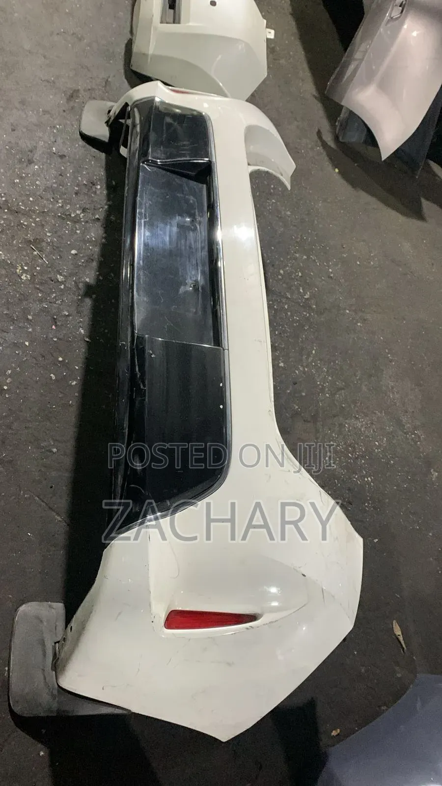 Auris 2015 Back Bumper