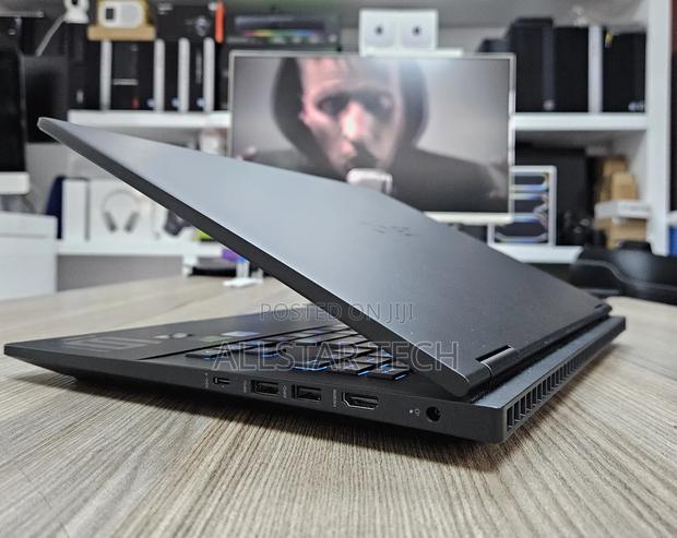 Laptop HP Omen 16 16GB Intel Core I7 SSD 1T - thumbnail 3