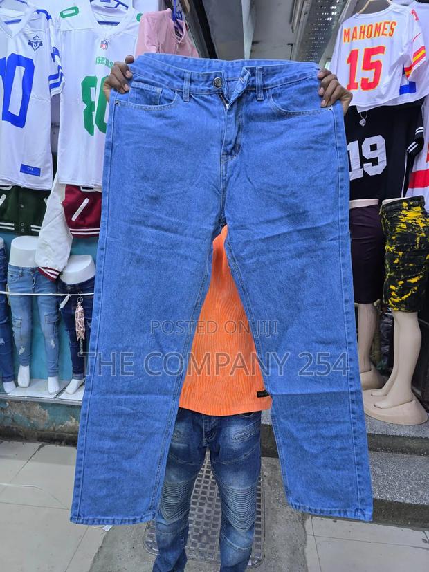 High Quality Designer Slimfit Denim Men's Jeans
Ksh.1600 - thumbnail 5