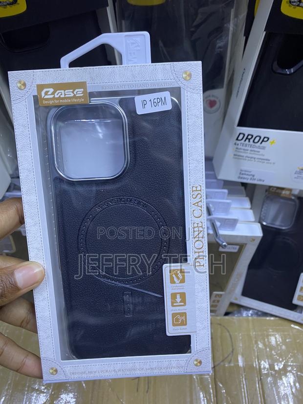 Butaiga iPhone 16 Pro Max Leather Magsafe Case With Stand - thumbnail 2