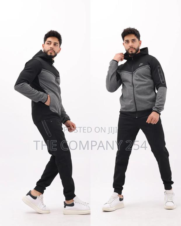 Authentic Nike Tech Fleece Designer Unisex Tracksuits - thumbnail 6