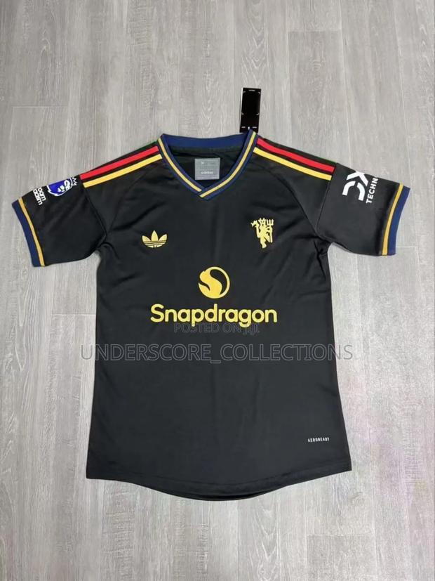 Manchester United Jersey - main view